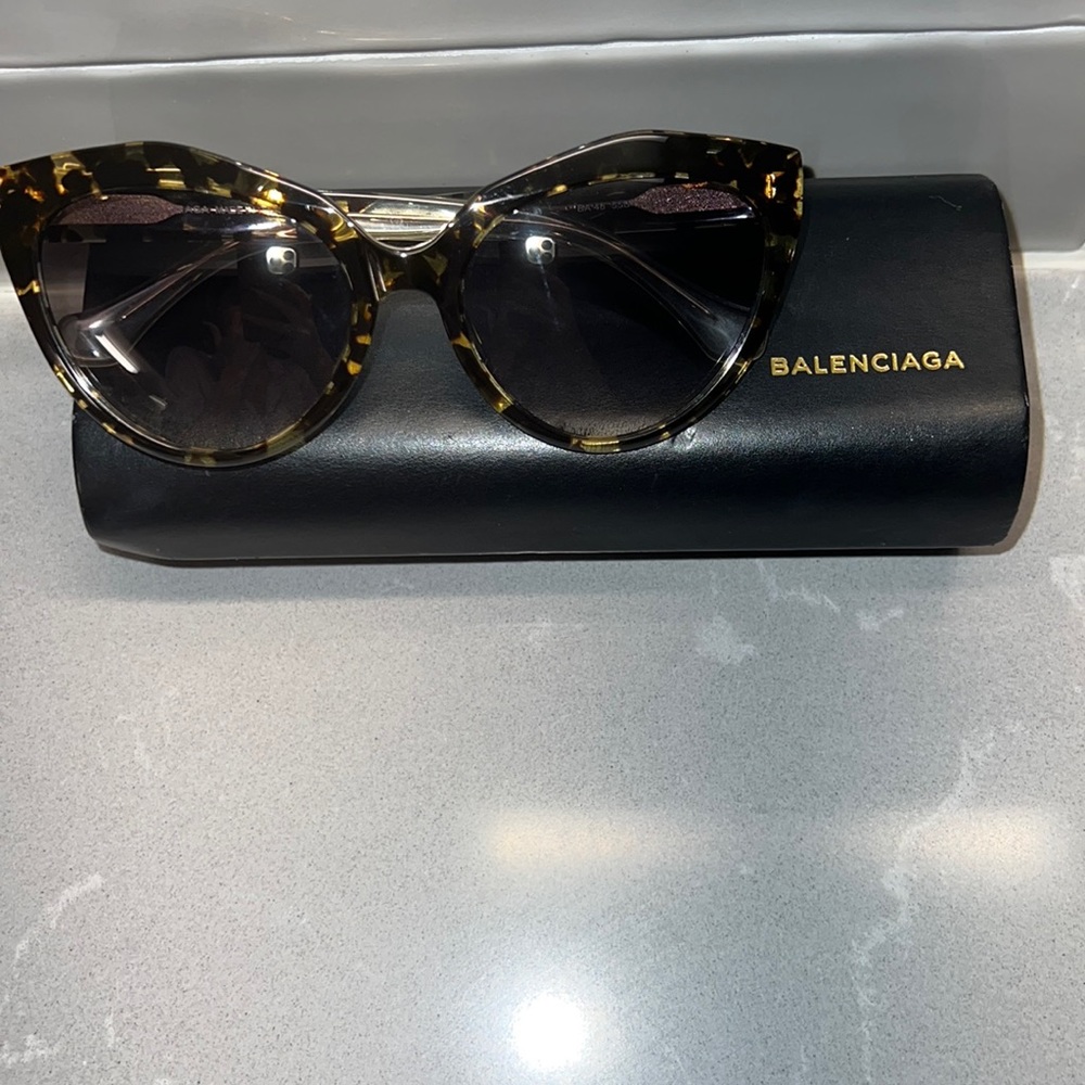Balenciaga Cat Eye Sunglasses - Picture 2 of 5
